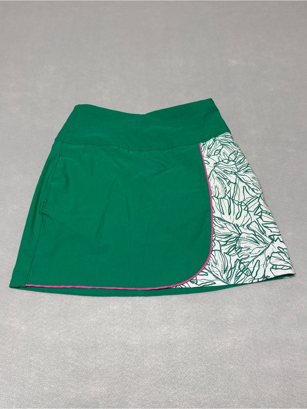 Lady Hagen women’s Green Floral-Accent athletic tennis skirt Skort size XS